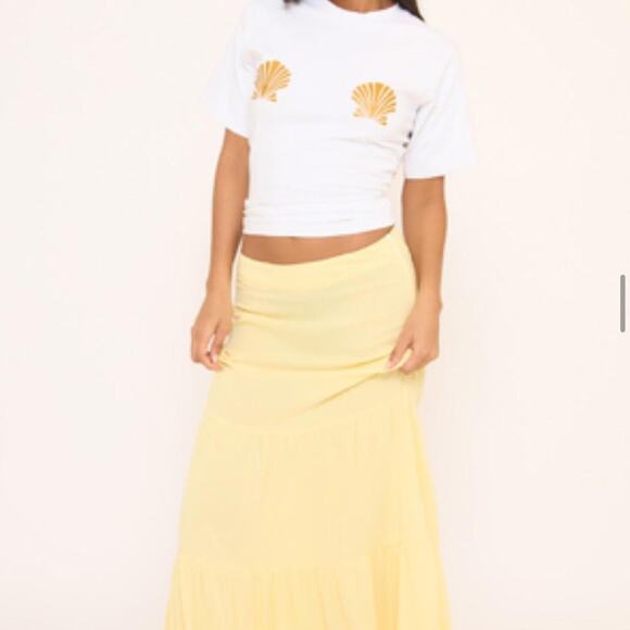 White Mermaid Shell Bra T-Shirt Size XS graphic tee - Picture 2 of 6